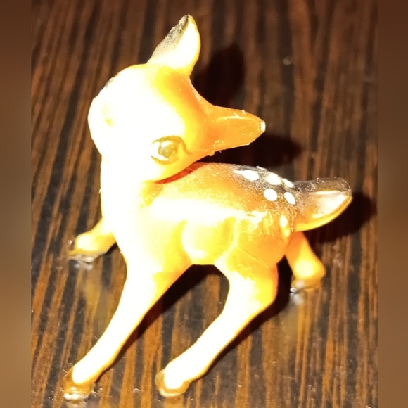 FAWN FIGURE - Picture 1 of 1